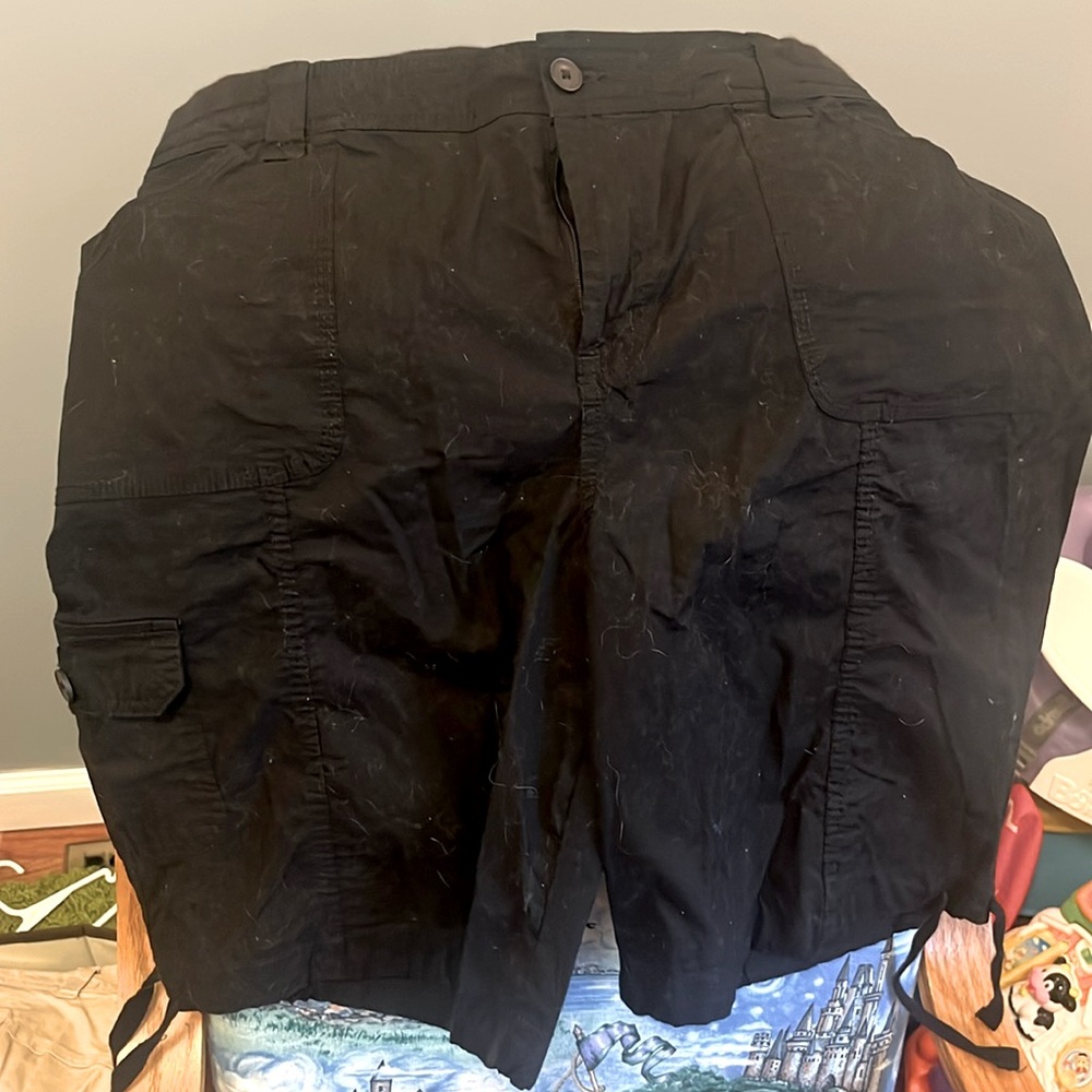 St John’s Bay, black shorts, Size 18